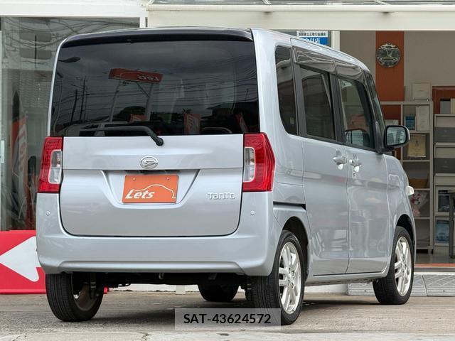 Daihatsu TANTO 2017-01 8004548-8