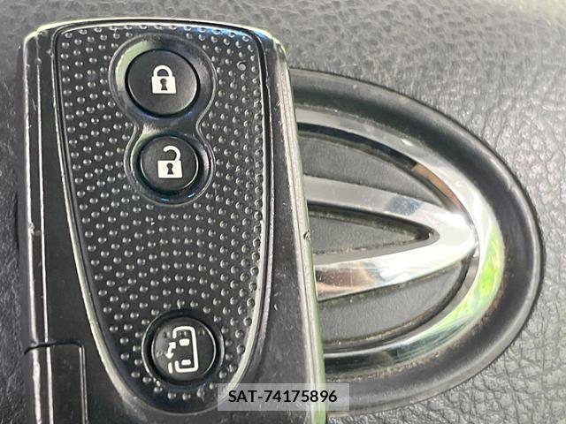 Daihatsu TANTO 2013-04 8005134-6