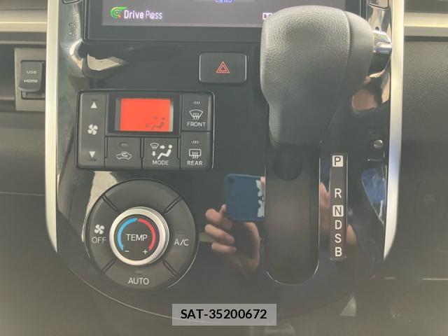 Daihatsu TANTO 2015-10 8005209-19
