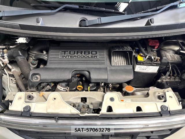 Daihatsu TANTO 2014-02 8006212-18
