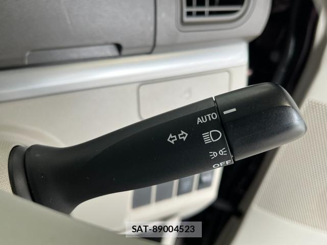 Daihatsu TANTO 2013-12 8006361-11