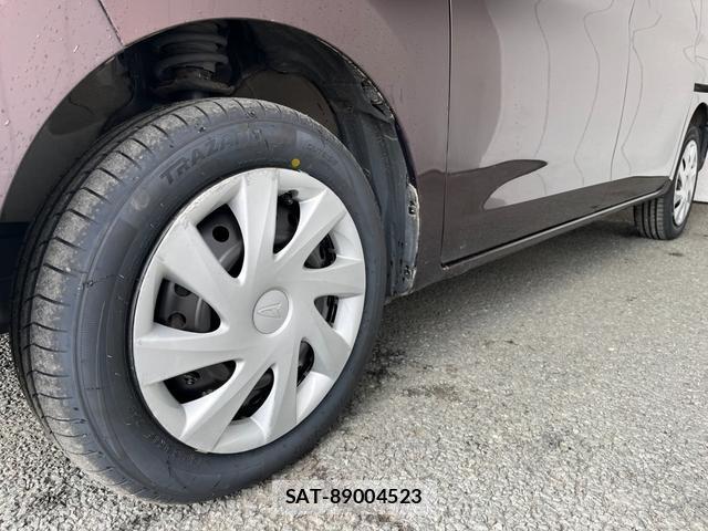 Daihatsu TANTO 2013-12 8006361-5