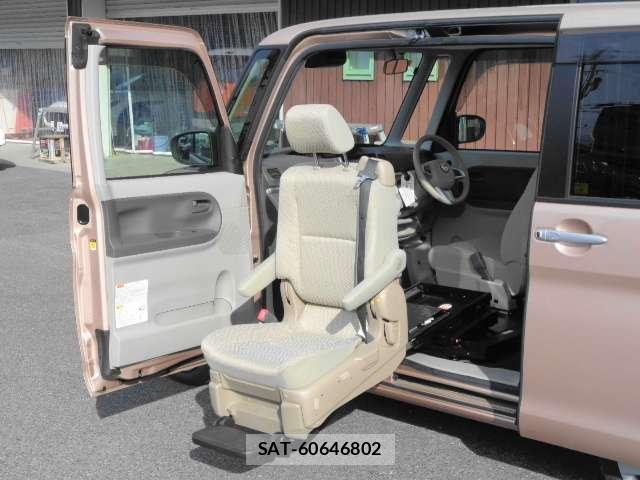 Daihatsu TANTO 2018-11 8008364-3