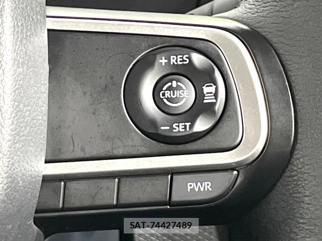 Daihatsu TANTO 2023-11 8008668-4