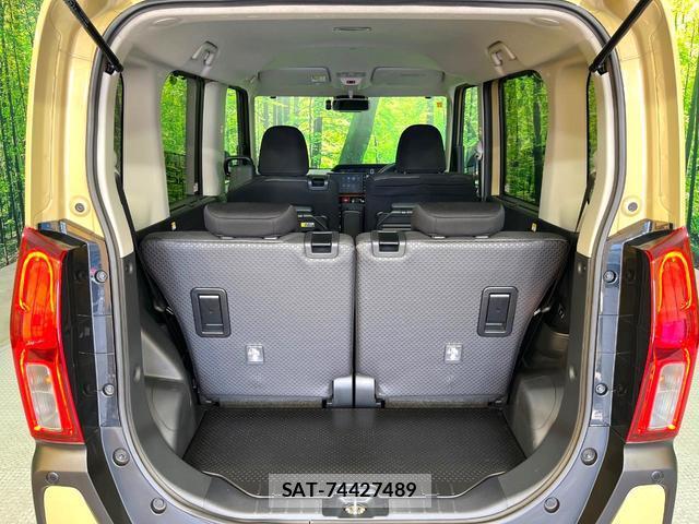 Daihatsu TANTO 2023-11 8008668-9