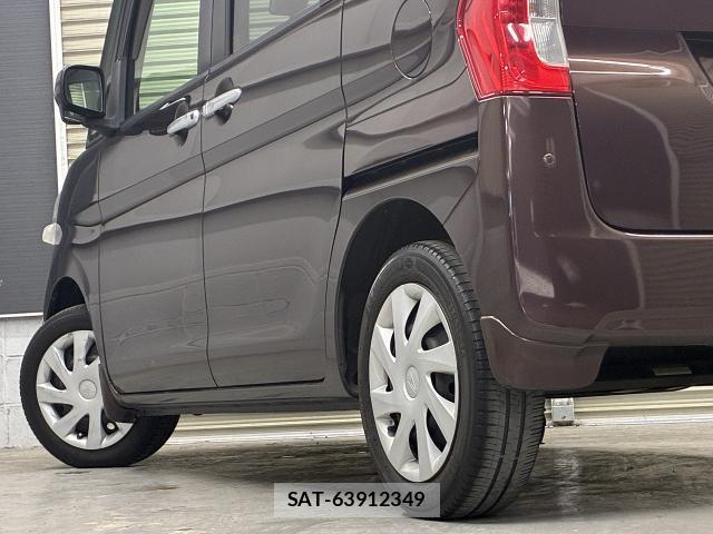 Daihatsu TANTO 2016-10 8008927-9