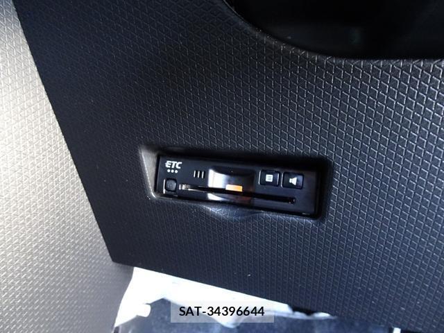 Daihatsu TANTO 2021-12 8009486-18