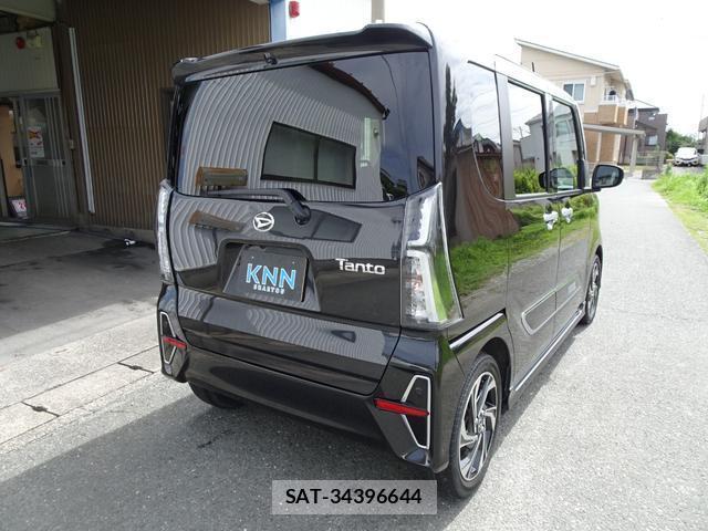 Daihatsu TANTO 2021-12 8009486-8