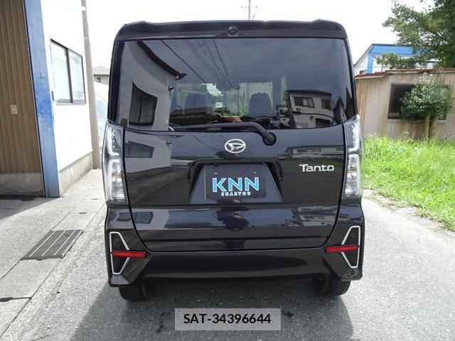 Daihatsu TANTO 2021-12 8009486-9