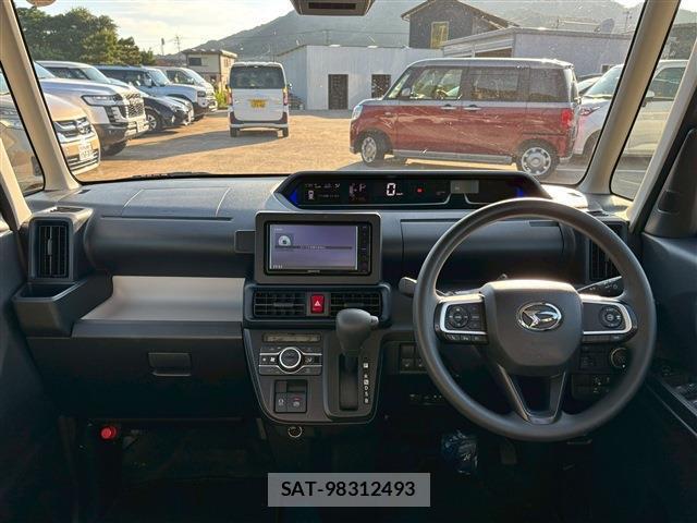 Daihatsu TANTO 2023-11 8009563-2