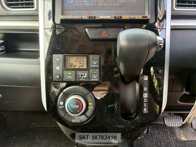 Daihatsu TANTO 2017-07 8009820-8