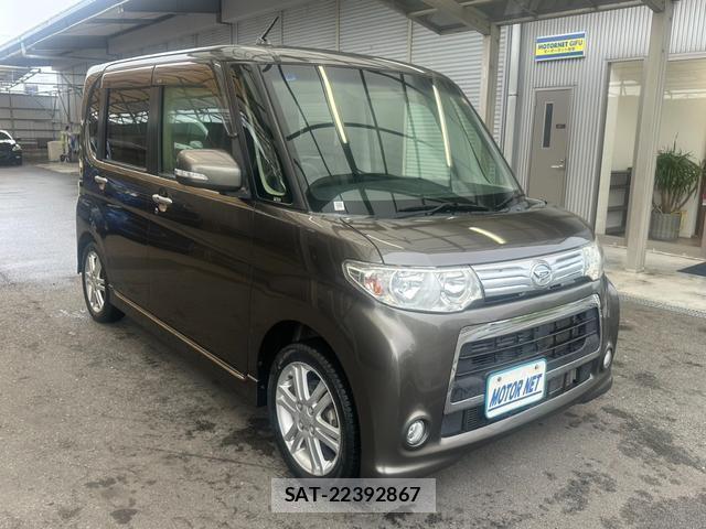 Daihatsu TANTO 2013-08 8009827-9