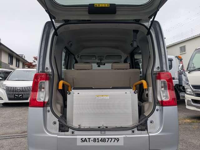 Daihatsu TANTO 2017-03 8010317-2