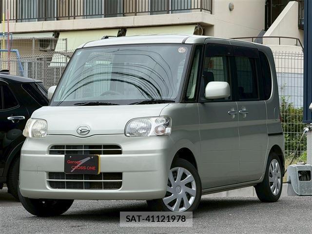 Daihatsu TANTO 2012-07 8010346-0