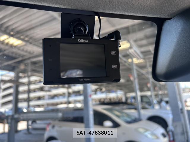 Daihatsu TANTO 2017-09 8010742-16