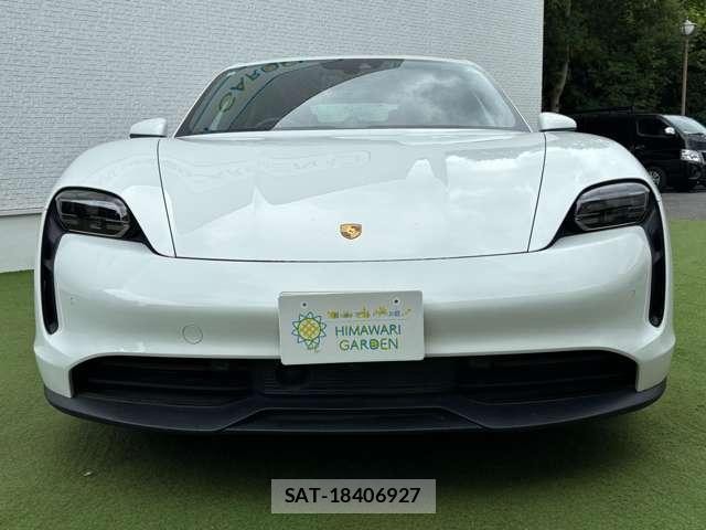 Porsche Taycan 2021-08 8011775-11