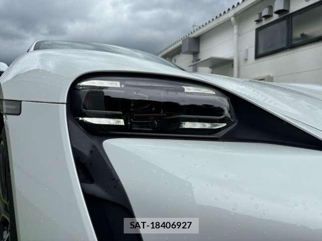 Porsche Taycan 2021-08 8011775-12