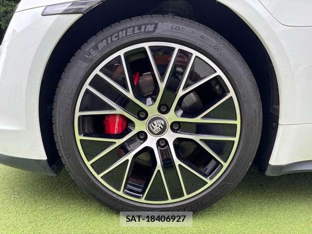 Porsche Taycan 2021-08 8011775-15