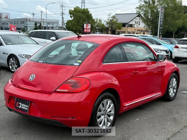 VolksWagen THE BEETLE 2015-03 8008444-11