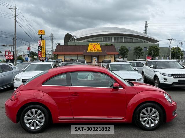 VolksWagen THE BEETLE 2015-03 8008444-12