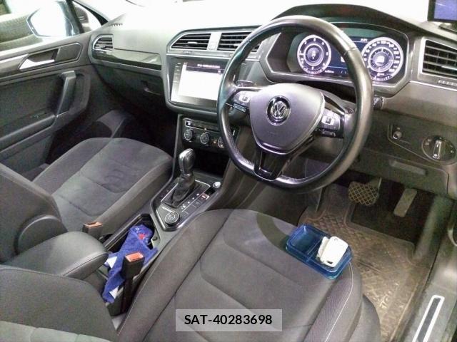 VolksWagen TIGUAN 2018-09 8010267-2
