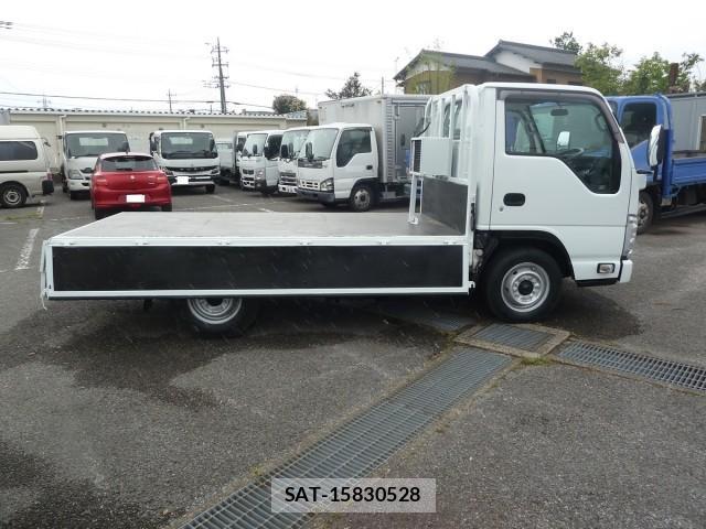 Mazda TITAN 2016-08 8002964-11