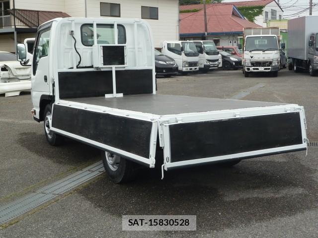 Mazda TITAN 2016-08 8002964-13