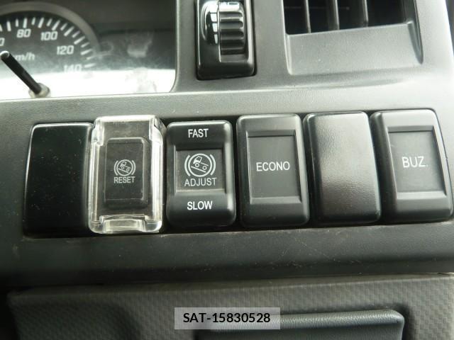Mazda TITAN 2016-08 8002964-17