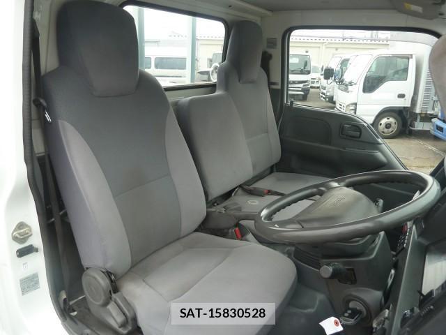 Mazda TITAN 2016-08 8002964-19