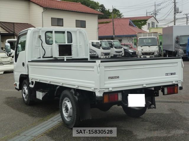 Mazda TITAN 2016-08 8002964-2