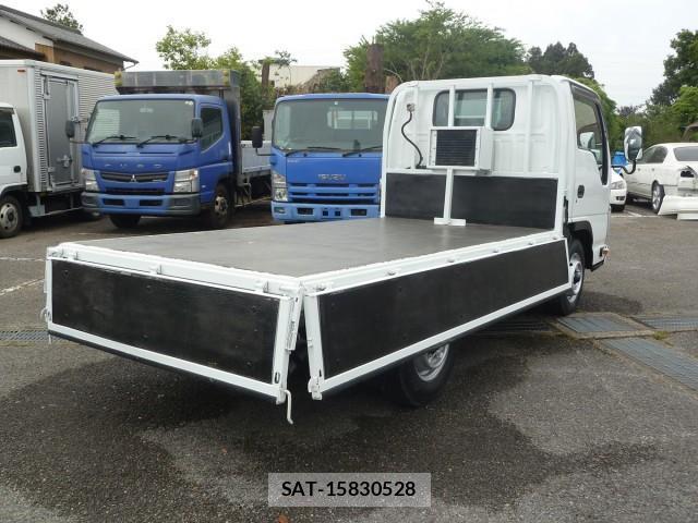 Mazda TITAN 2016-08 8002964-7