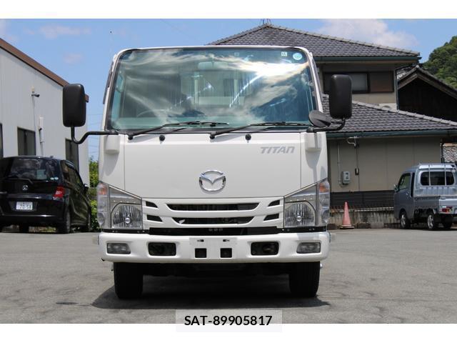 Mazda TITAN 2016-11 8003146-1