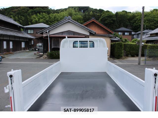 Mazda TITAN 2016-11 8003146-9