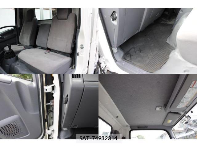 Mazda TITAN 2013-02 8003147-19