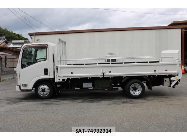 Mazda TITAN 2013-02 8003147-3