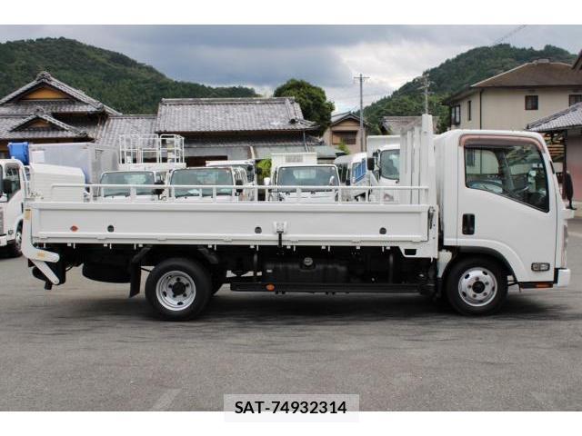 Mazda TITAN 2013-02 8003147-4