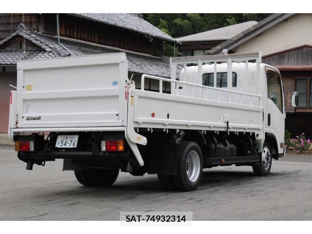 Mazda TITAN 2013-02 8003147-6