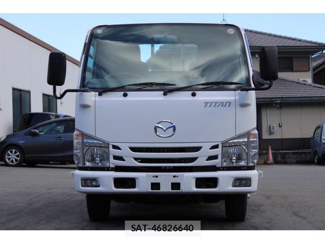 Mazda TITAN 2016-11 8003148-1