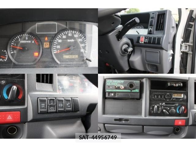 Mazda TITAN 2017-11 8003149-19