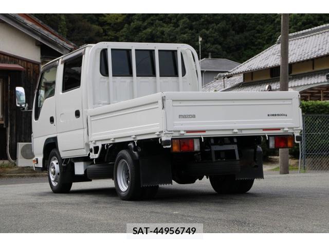 Mazda TITAN 2017-11 8003149-5