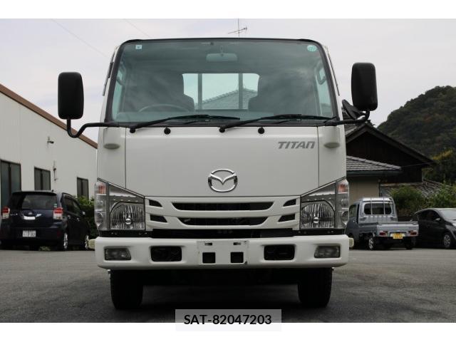 Mazda TITAN 2018-05 8003150-1