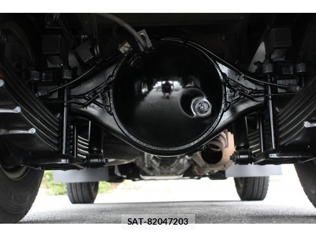 Mazda TITAN 2018-05 8003150-19