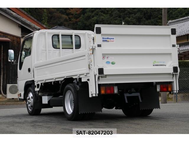 Mazda TITAN 2018-05 8003150-5