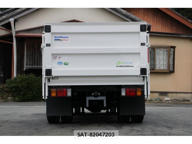 Mazda TITAN 2018-05 8003150-7