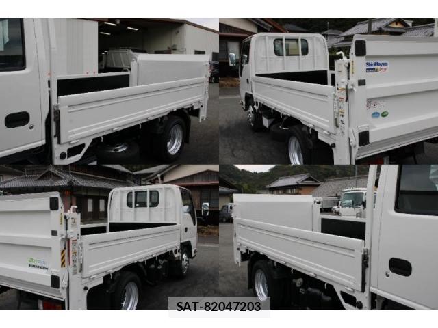 Mazda TITAN 2018-05 8003150-9