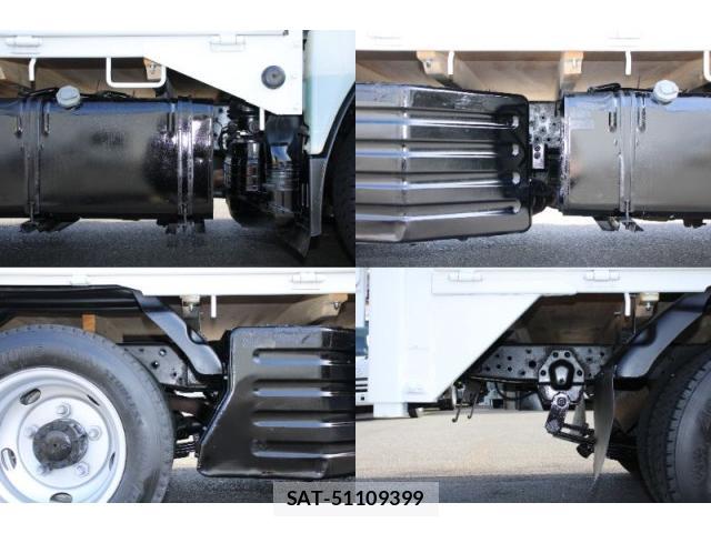 Mazda TITAN 2013-03 8003153-17