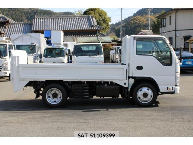 Mazda TITAN 2013-03 8003153-4