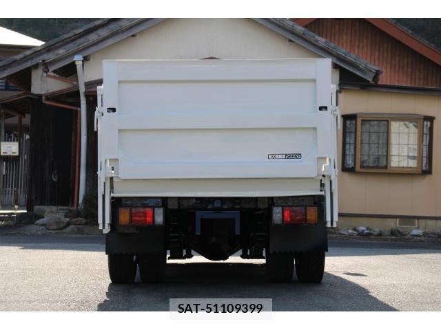 Mazda TITAN 2013-03 8003153-7