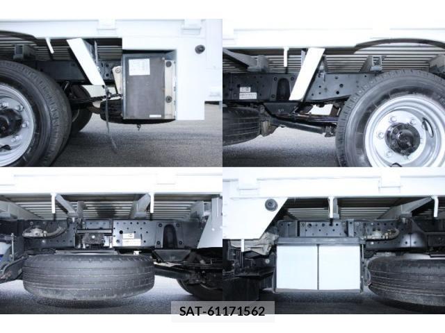 Mazda TITAN 2015-11 8003154-17