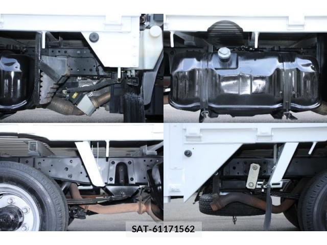Mazda TITAN 2015-11 8003154-18
